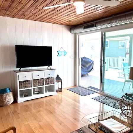 Cozy Beach - Direct Waterfront! East Haven Exterior foto