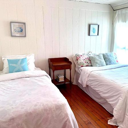 Cozy Beach - Direct Waterfront! East Haven Exterior foto